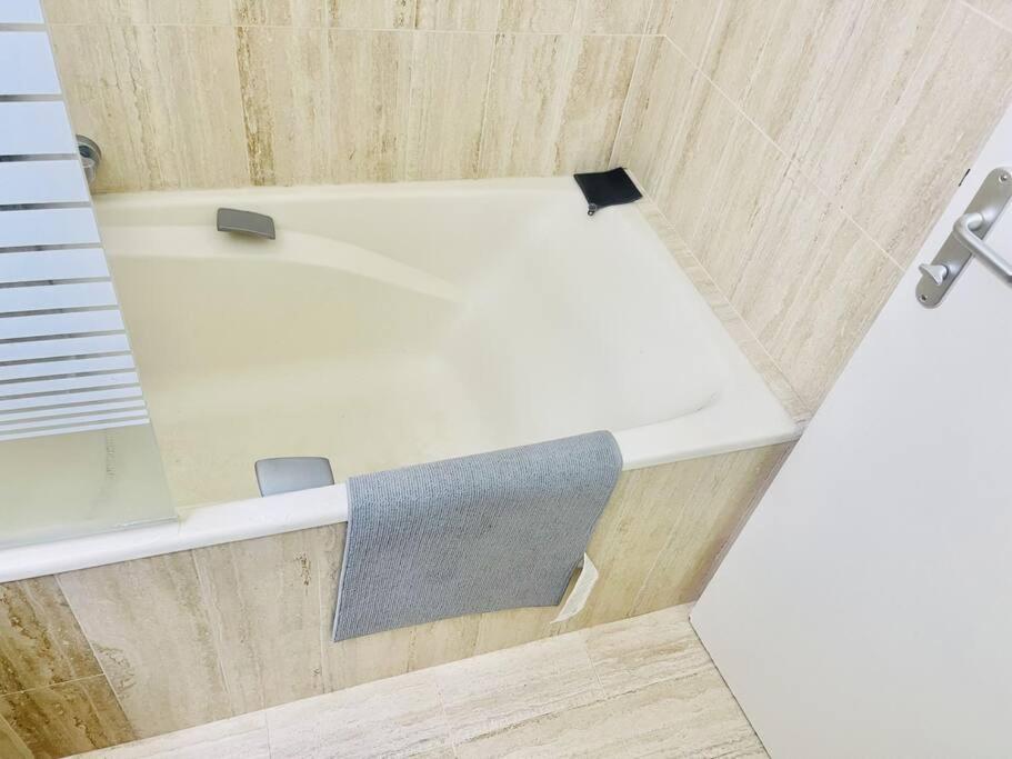 Appartement Place Verdun - Tours Bagian luar foto